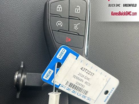 New 2026 GMC Terrain Denali w/ LPO, Floor Liner Package image 40