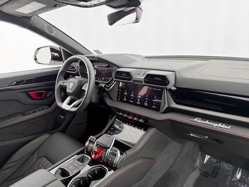 Used 2025 Lamborghini Urus SE AWD/4WD image 27