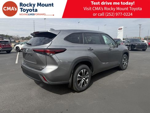 New 2026 Toyota Highlander XLE image 7