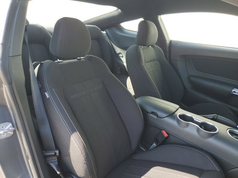 Used 2021 Ford Mustang Coupe image 12