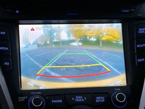 Used 2012 Hyundai Veloster w/ Style Pkg image 16