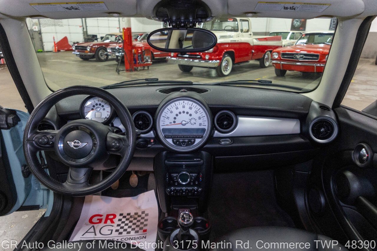Used 2013 MINI Cooper Clubman FWD image 16