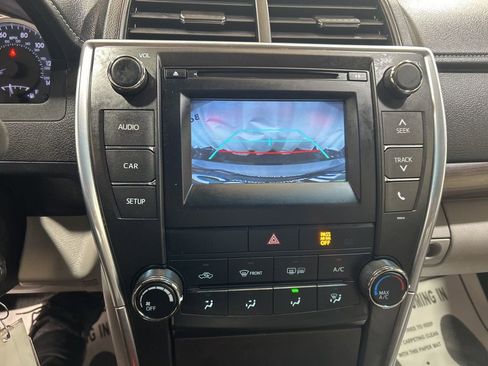 Used 2016 Toyota Camry LE image 28