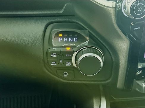 New 2026 RAM 1500 Big Horn AWD/4WD image 12