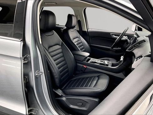 Certified 2024 Ford Edge SEL w/ Convenience Package AWD/4WD image 7
