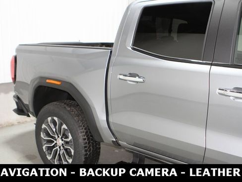 New 2026 GMC Canyon Denali image 4