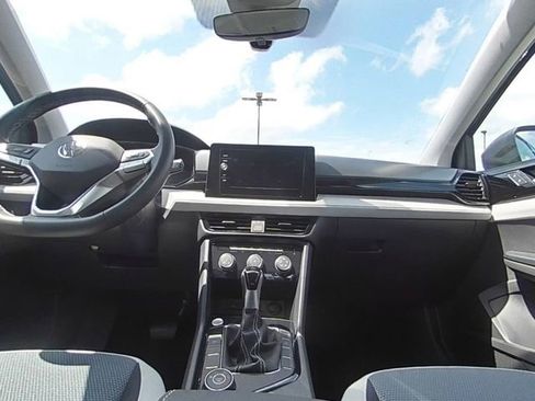 Used 2025 Volkswagen Taos S image 15