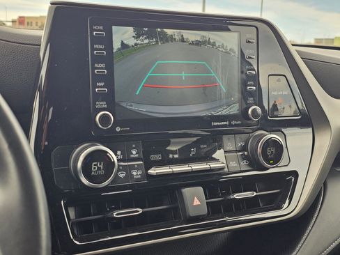 Used 2022 Toyota Highlander LE image 26