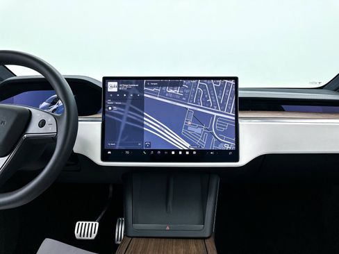 Used 2022 Tesla Model X image 4