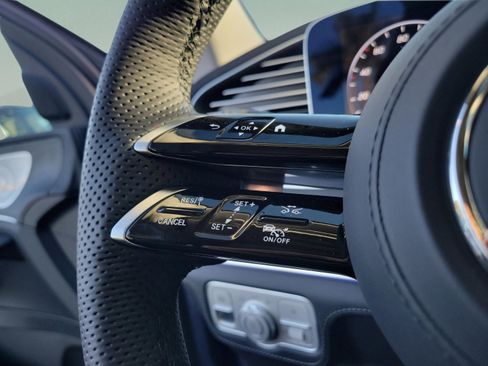 New 2026 Mercedes-Benz GLS 450 4MATIC image 17