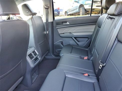 Certified 2023 Volkswagen Atlas SE image 11