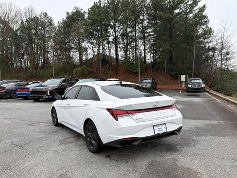 Certified 2022 Hyundai Elantra SEL image 7