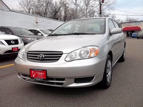 Used 2004 Toyota Corolla LE image 1