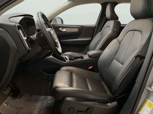 Used 2025 Volvo XC40 B5 Plus AWD/4WD image 70