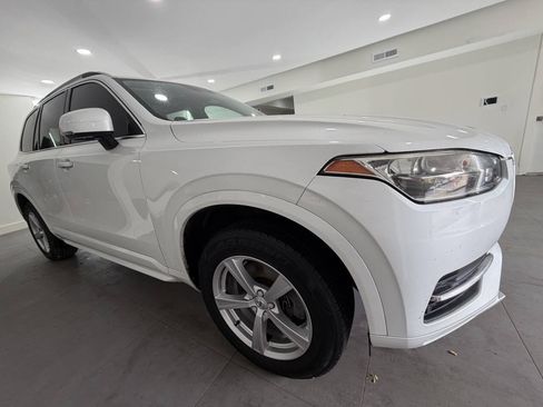 Used 2016 Volvo XC90 T5 Momentum FWD image 10