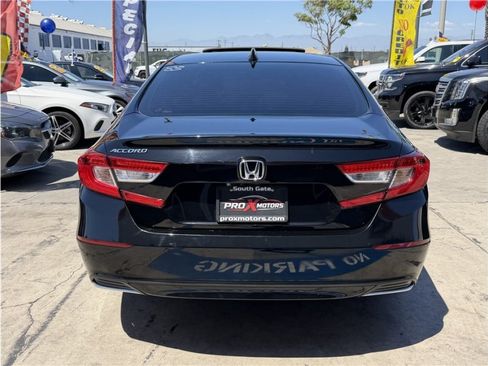 Used 2018 Honda Accord EX image 5