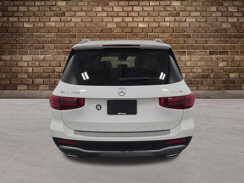 Used 2024 Mercedes-Benz GLB 250 4MATIC w/ Driver Assistance Package image 4