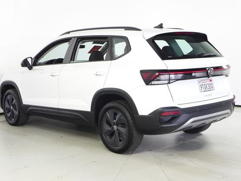 Certified 2025 Volkswagen Taos S FWD image 9