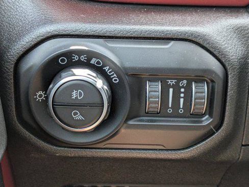 Certified 2020 Jeep Gladiator Rubicon AWD/4WD image 24