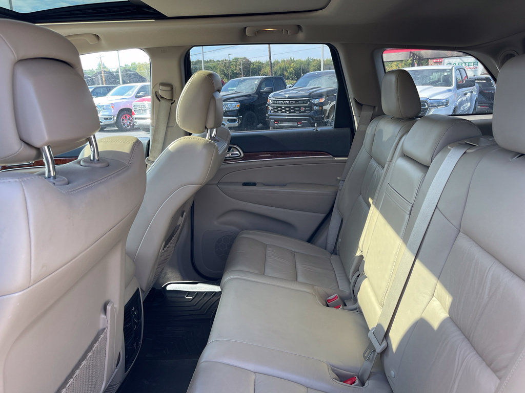 Used 2013 Jeep Grand Cherokee Limited w/ Trailer Tow Group IV AWD/4WD image 10