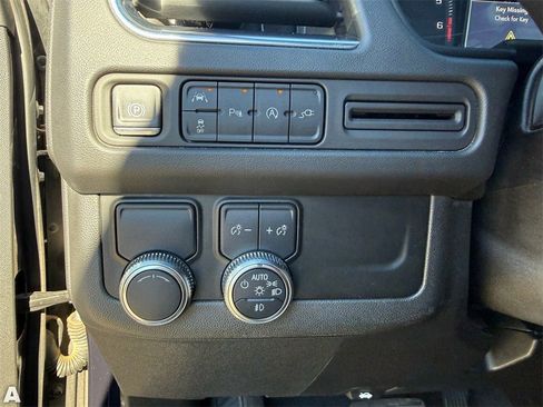 Used 2021 GMC Yukon XL SLT image 14