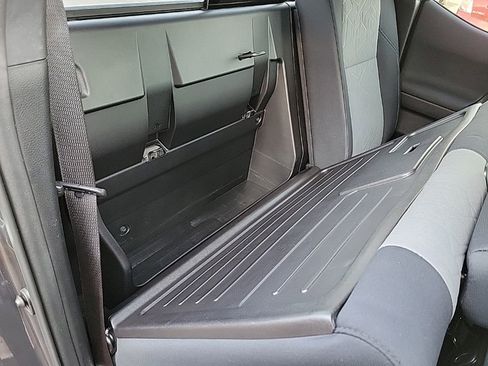 Used 2021 Toyota Tacoma TRD Off-Road image 19