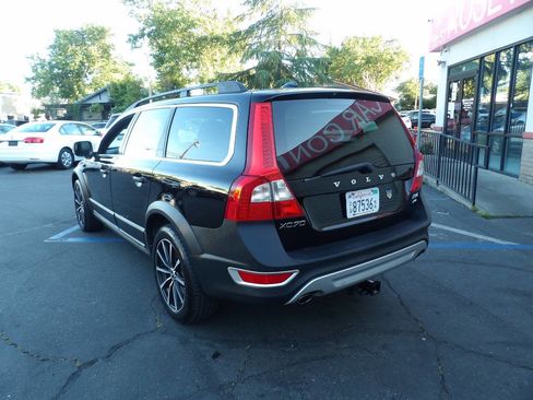 Used 2013 Volvo XC70 T6 AWD/4WD image 4