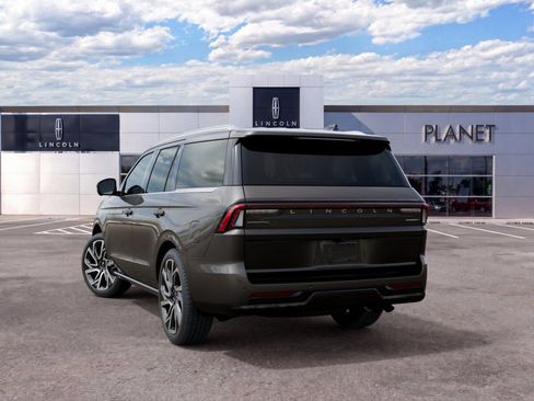 New 2027 Lincoln Navigator Black Label AWD/4WD image 8