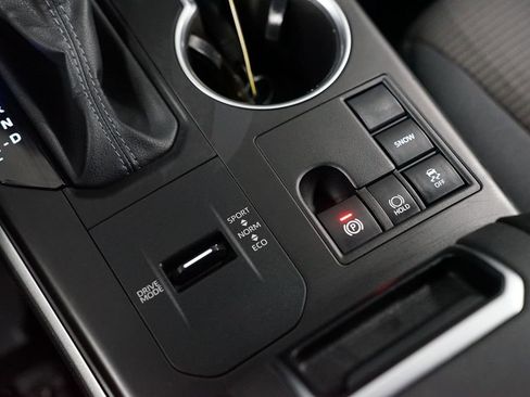 Certified 2024 Toyota Highlander LE image 22