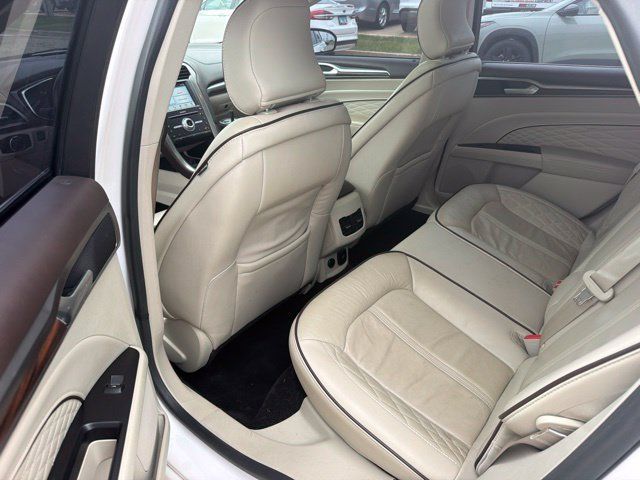 Used 2018 Ford Fusion Platinum FWD image 8