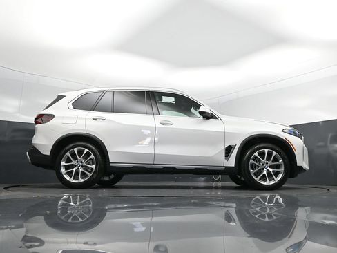 New 2026 BMW X5 xDrive40i w/ Climate Comfort Package AWD/4WD image 43