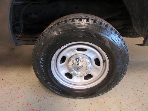 Used 2016 Ford F350 XL image 21