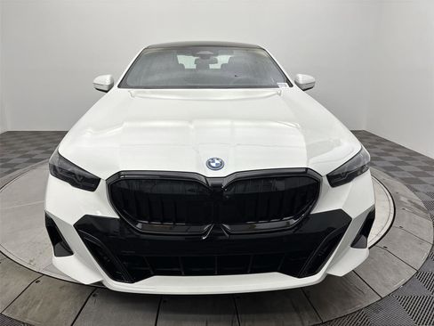 New 2026 BMW 550e xDrive w/ Premium Package image 14