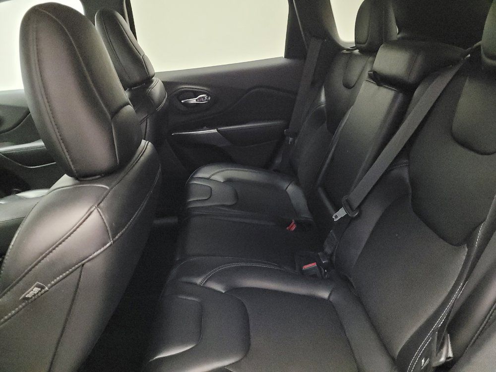 Used 2020 Jeep Cherokee Latitude Plus FWD image 18