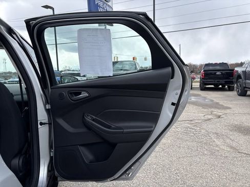 Used 2018 Ford Focus SEL w/ Cold Weather Package image 24