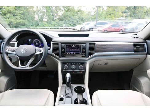 Used 2022 Volkswagen Atlas SE FWD image 7