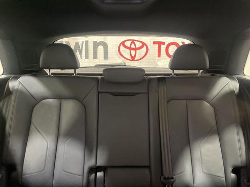 Used 2025 Audi Q3 2.0T Premium image 18