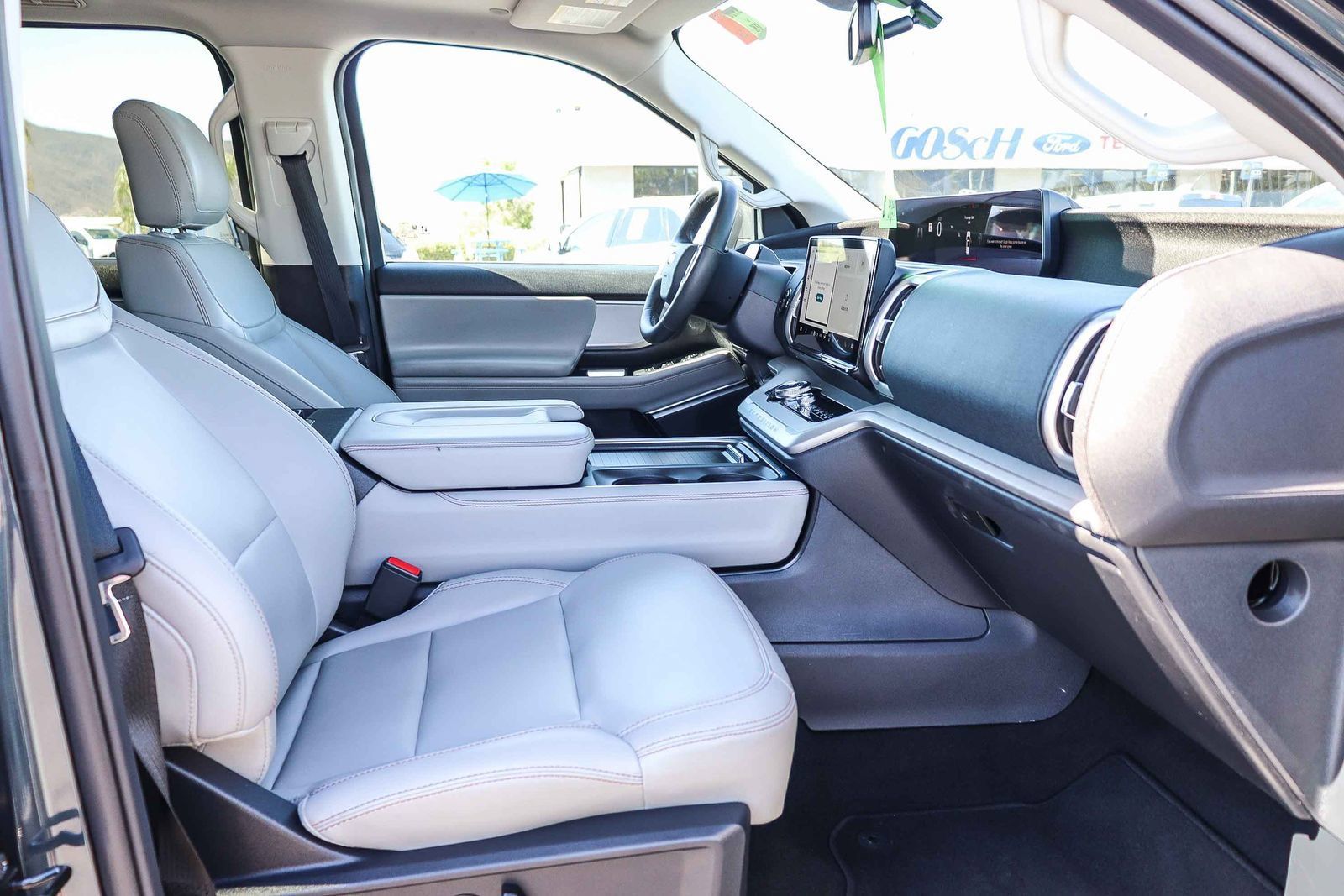 Certified 2025 Ford Expedition Active AWD/4WD image 16