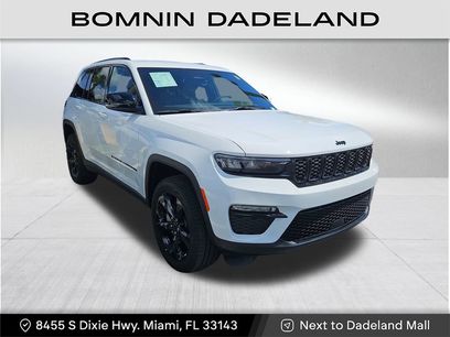 Used 2025 Jeep Grand Cherokee Limited w/ Black Appearance Package