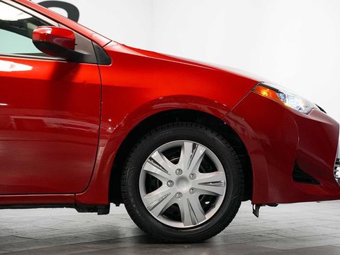 Used 2017 Toyota Corolla LE FWD image 9