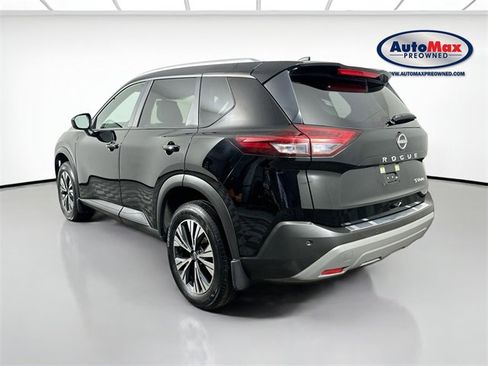 Used 2023 Nissan Rogue SV w/ SV Premium B Package image 6