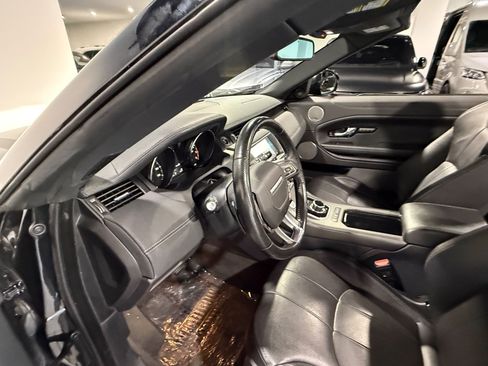 Used 2019 Land Rover Range Rover Evoque SE Dynamic AWD/4WD image 18