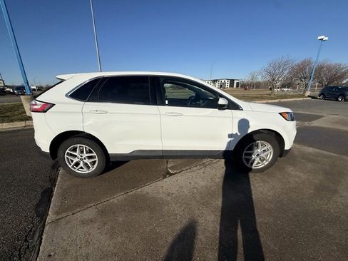 Certified 2022 Ford Edge SEL w/ Convenience Package image 8