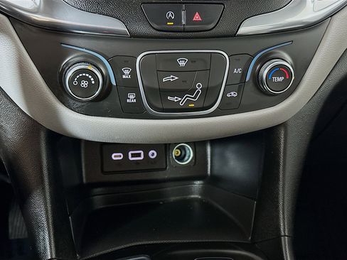 Used 2022 Chevrolet Equinox LT image 15