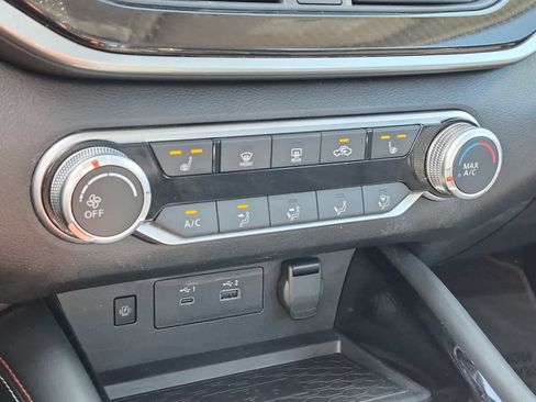 Used 2023 Nissan Altima 2.5 SR w/ SR Premium Package FWD image 16