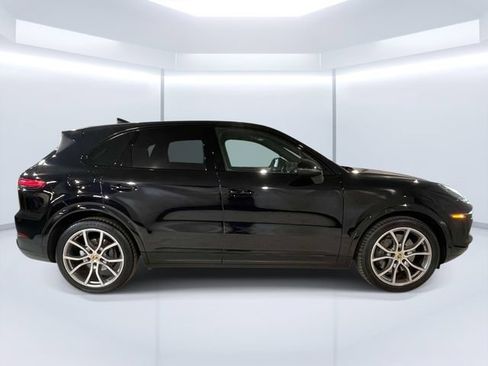 Used 2019 Porsche Cayenne S AWD/4WD image 9
