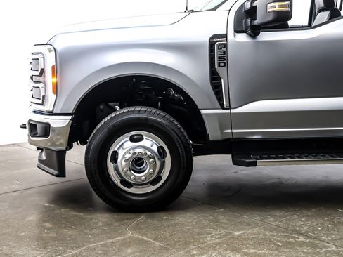 Used 2023 Ford F350 Lariat w/ Camper Package image 11