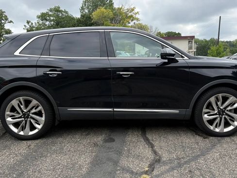 Used 2017 Lincoln MKX Reserve AWD/4WD image 11