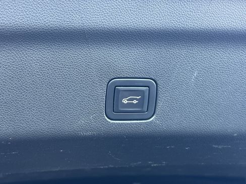 Used 2022 Chevrolet Tahoe LT image 27