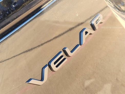New 2025 Land Rover Range Rover Velar Dynamic SE image 8